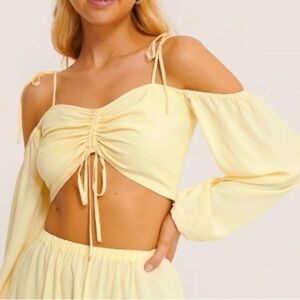 Pamela x NA-KD Reborn Long Sleeve Crop Top